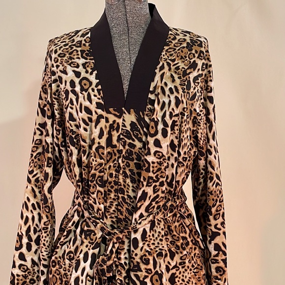 Orttu Leopard Shirt for Men. Size L Daringly Sexy - Picture 2 of 15